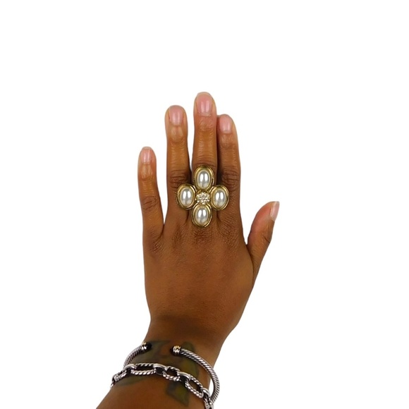 80s Vintage Grandma-core Costume Flower Power Gold and Pearl Adjustable Ring - Picture 1 of 4